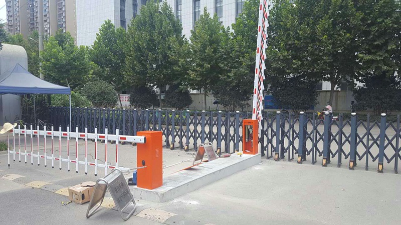 學校道閘係統