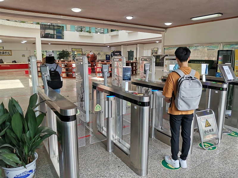 學校人臉識別門禁係統